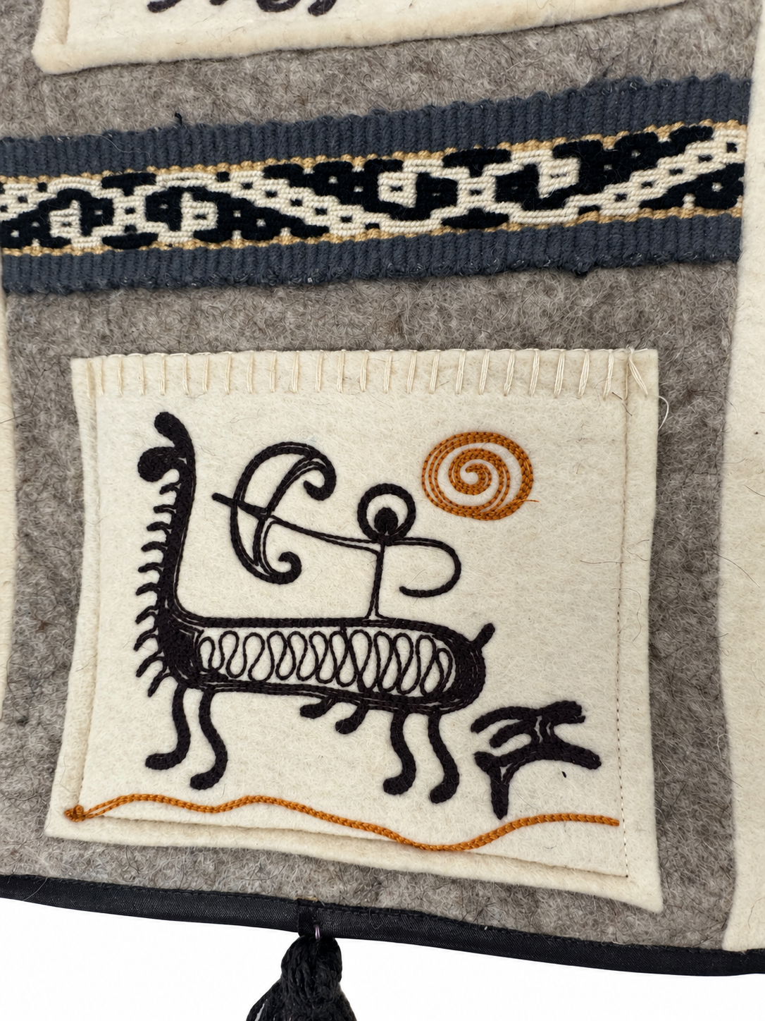 Pannello in feltro "Echoes of the Steppe" vol.4