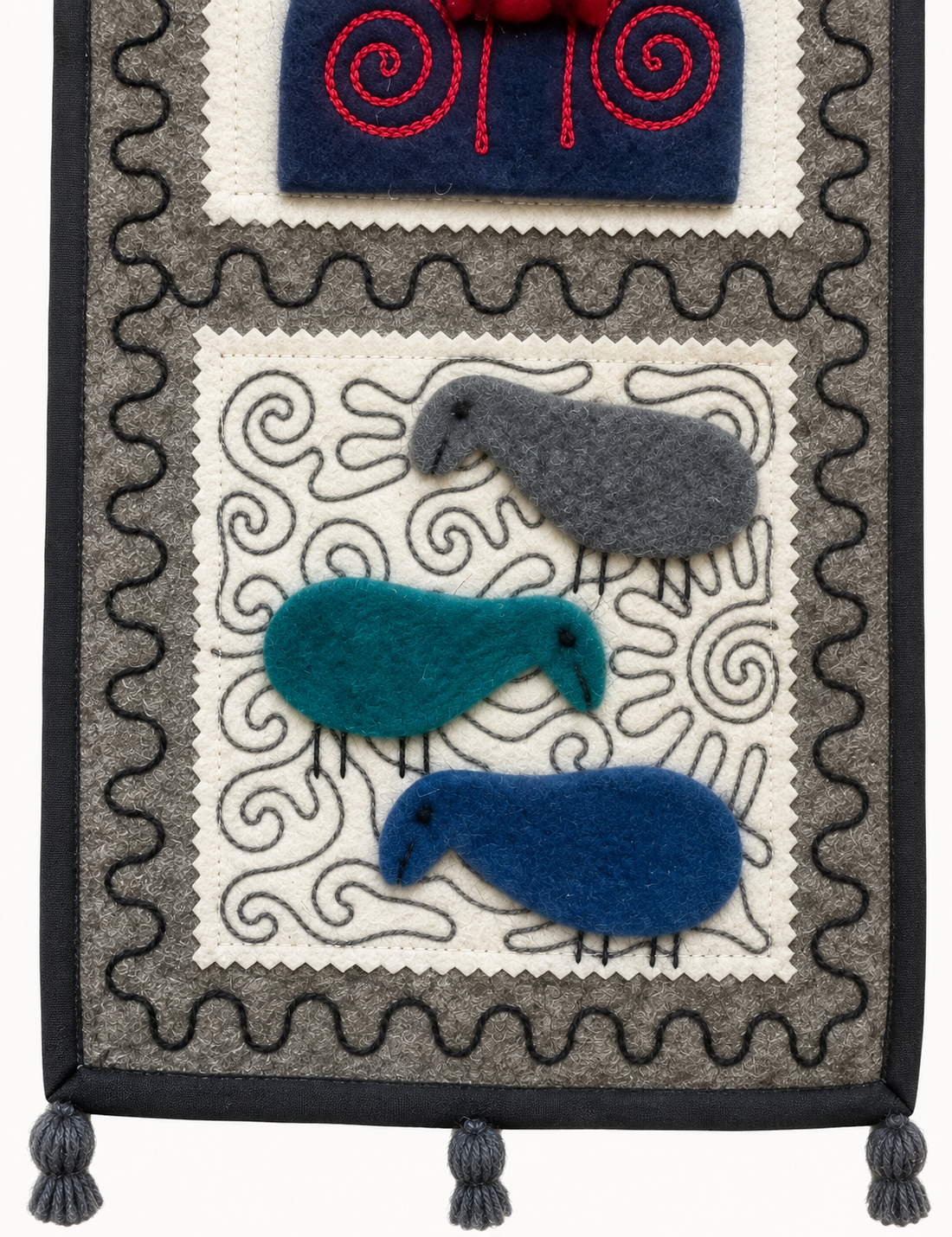 "Caravan Tales" felt organizer - Gray camel & Blue yurt