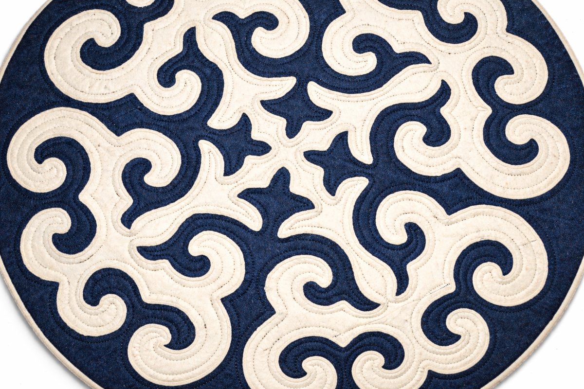 Blue & Ivory round Syrmak